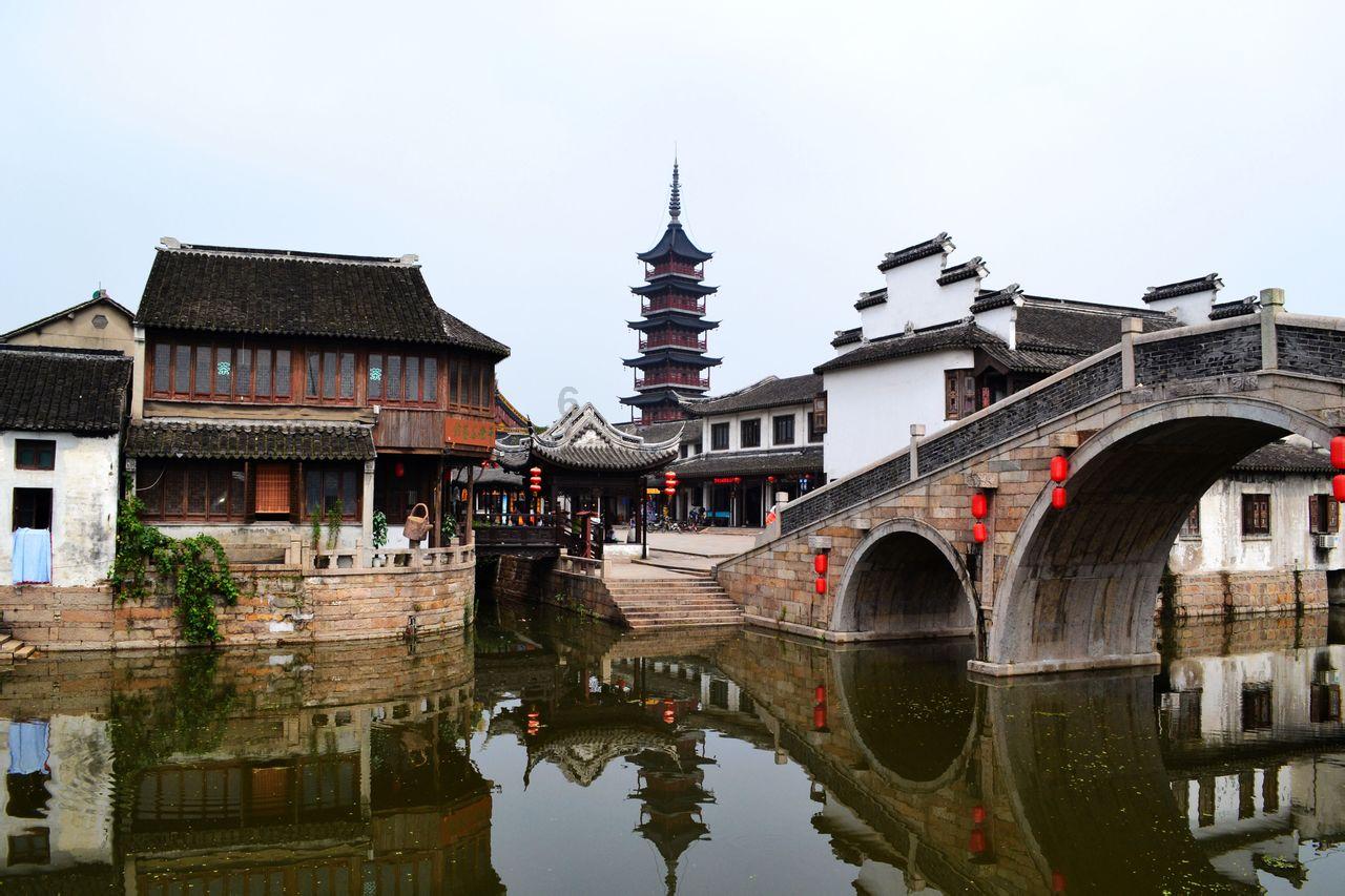 探索航拍秋日梯田每一帧都是壁纸!流传千年的梯田文化是谁发明的?论坛 - 航拍秋日梯田每一帧都是壁纸!流传千年的梯田文化是谁发明的?热门话题讨论平台